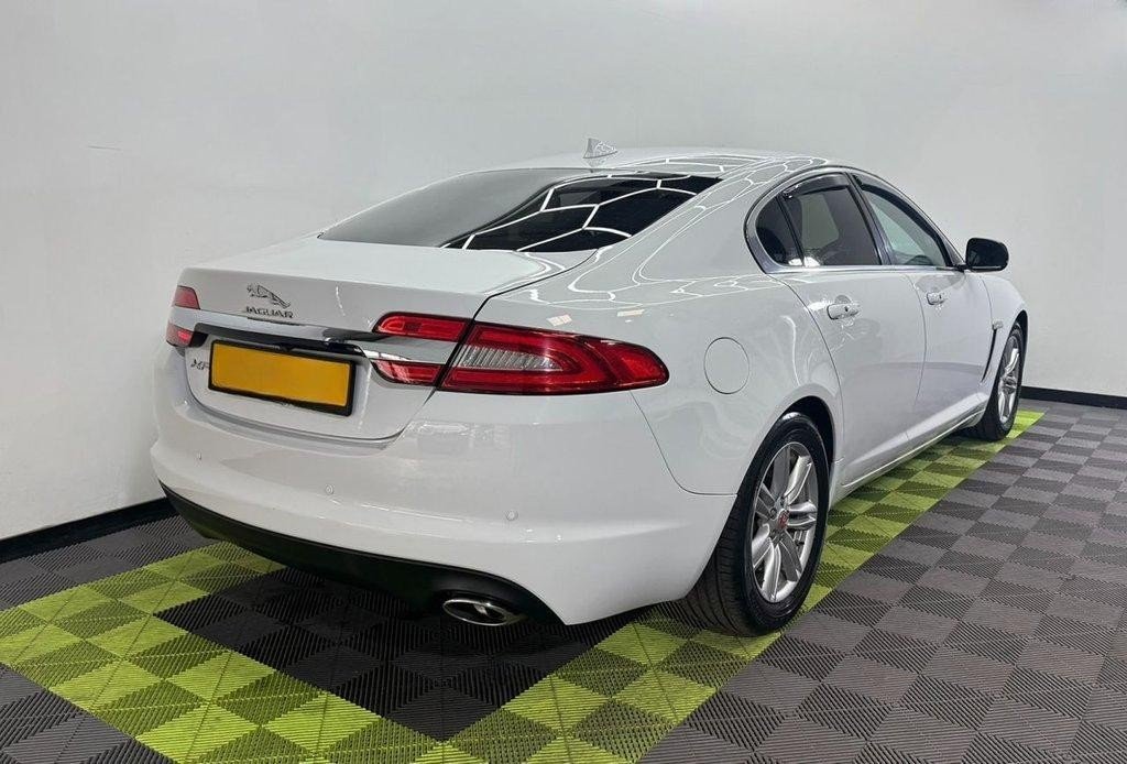 2015 15 JAGUAR XF 2.2D PORTFOLIO SALOON 4DR DIESEL AUTO EURO 5 (S/S) (163 PS) DI