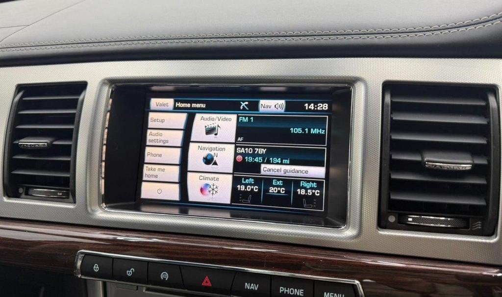 2015 15 JAGUAR XF 2.2D PORTFOLIO SALOON 4DR DIESEL AUTO EURO 5 (S/S) (163 PS) DI