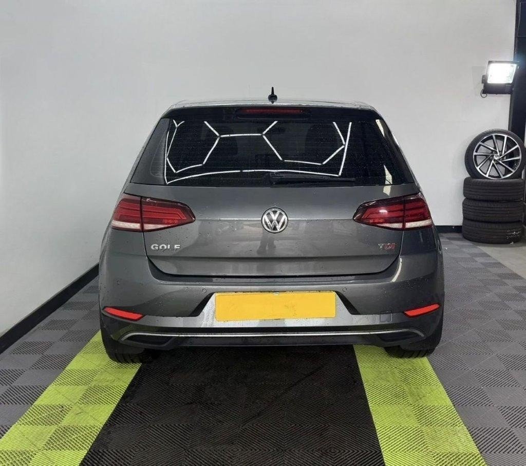 2017 67 VOLKSWAGEN GOLF 1.6 TDI BLUEMOTION TECH SE NAV HATCHBACK 5DR DIESEL MANU