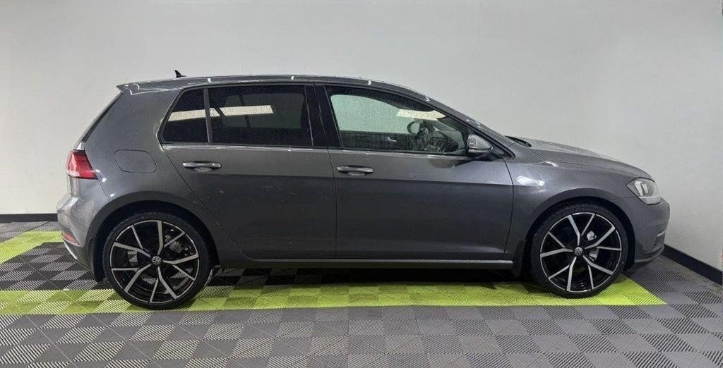 2017 67 VOLKSWAGEN GOLF 1.6 TDI BLUEMOTION TECH SE NAV HATCHBACK 5DR DIESEL MANU
